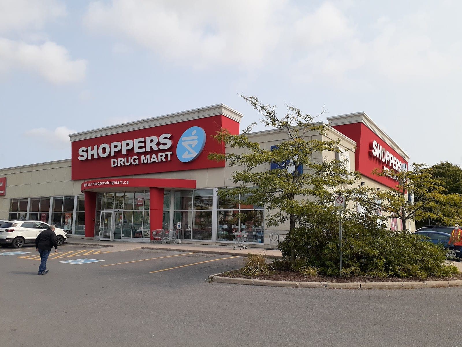 Shoppers Drug Mart (photo: Jonathan E. Thompson, via Google)