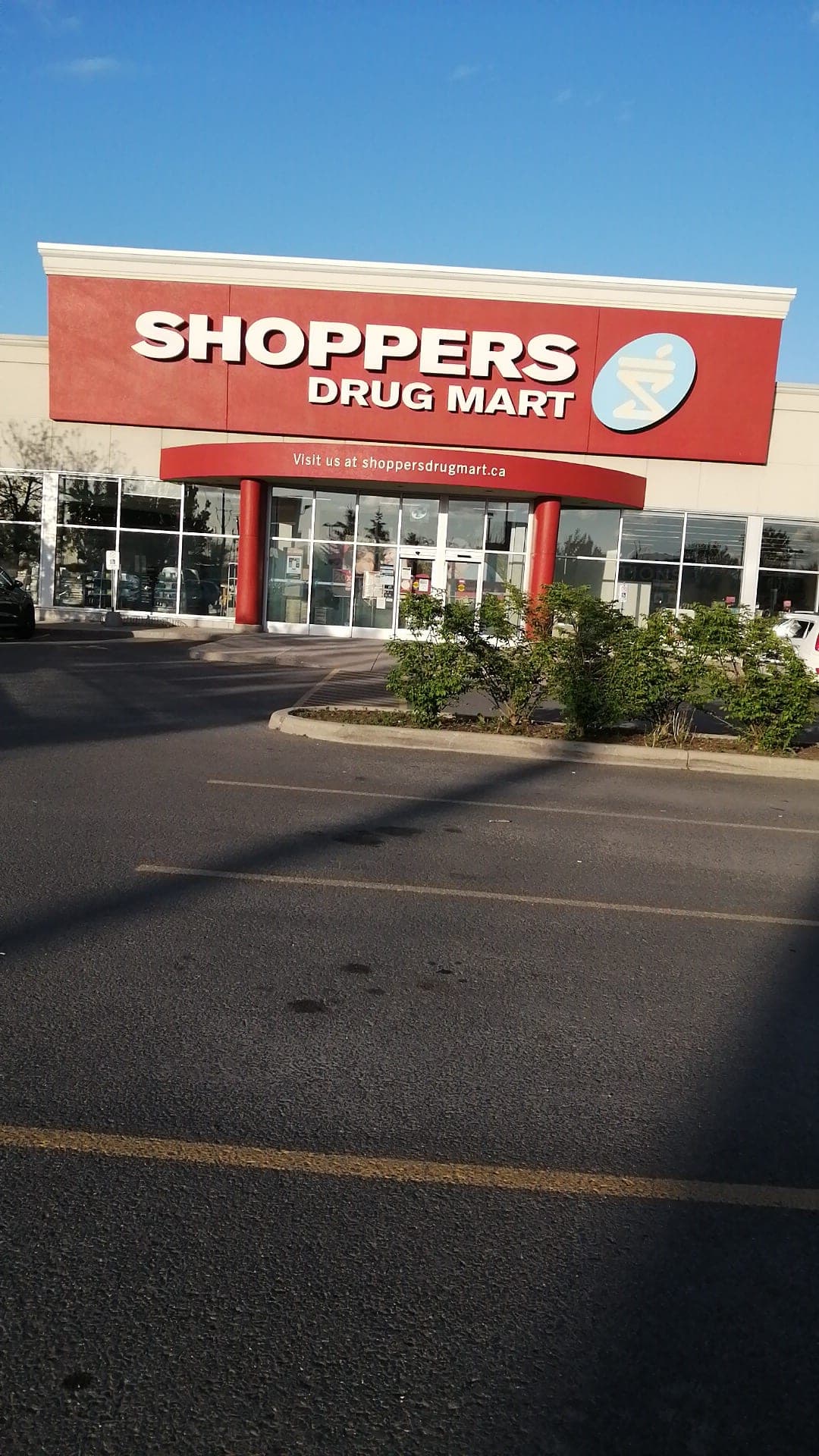 Shoppers Drug Mart (photo: Paul Johnston, via Google)