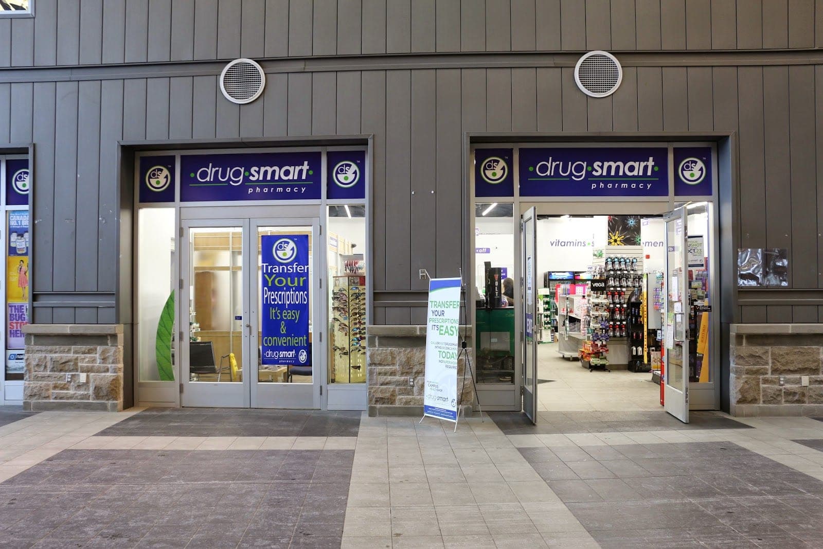 DrugSmart Pharmacy @ Queen's University (photo: Steve F, via Google)