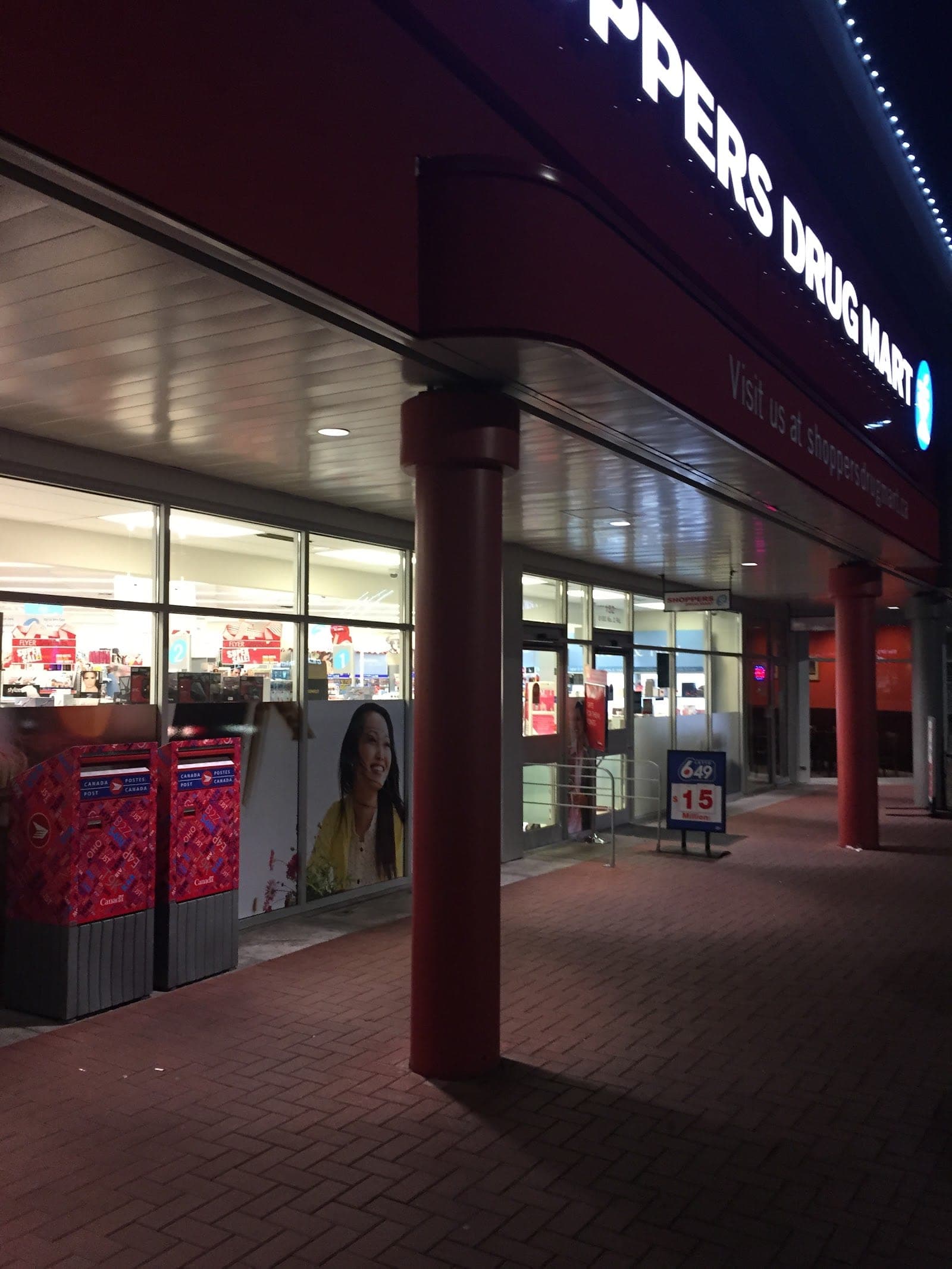 Shoppers Drug Mart (photo: Yutaka A Tabata, via Google)
