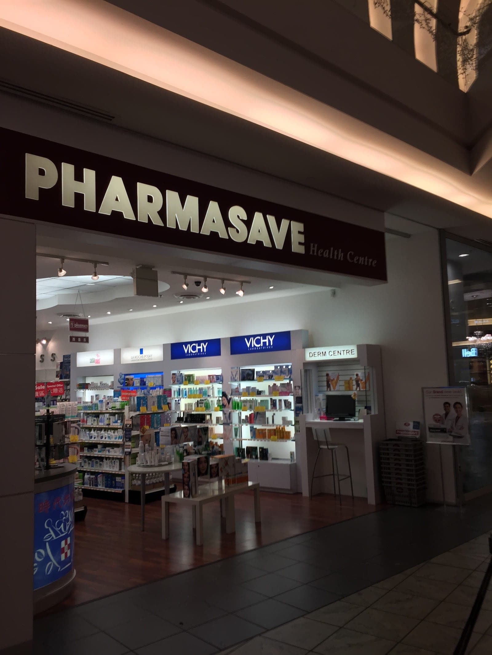 Pharmasave Aberdeen Centre (photo: Yutaka A Tabata, via Google)