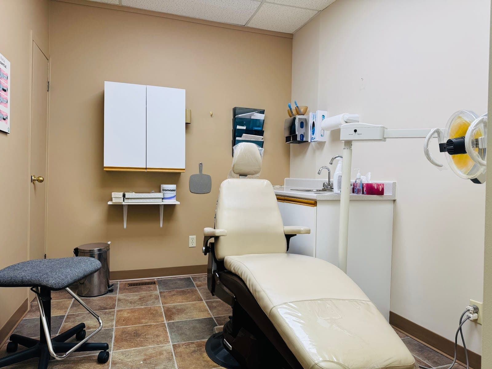 Truesmile Denture Clinic (photo: Gaurav Singh, via Google)