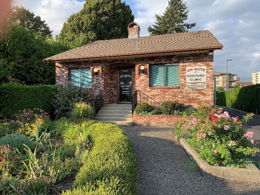 SeniorHome.ca - Jon Watts Denture clinic