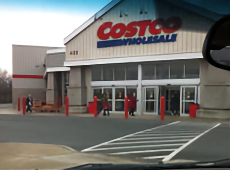 Costco Pharmacy (photo: Lazarus, via Google)