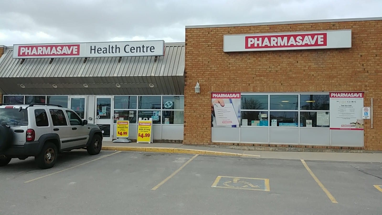 Pharmasave Kashyap's (photo: Gumbercules007, via Google)