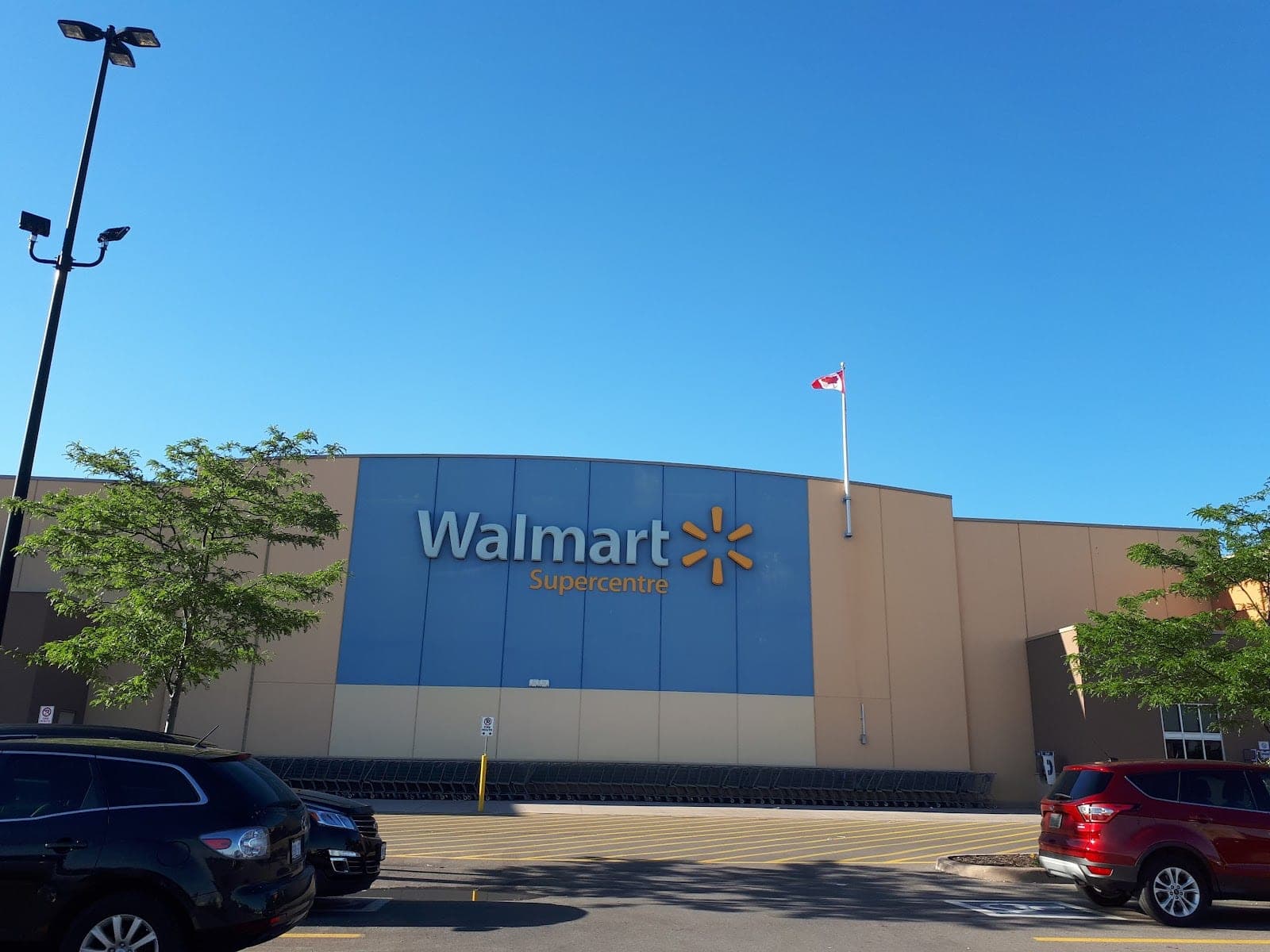 Walmart Pharmacy (photo: 이광복, via Google)