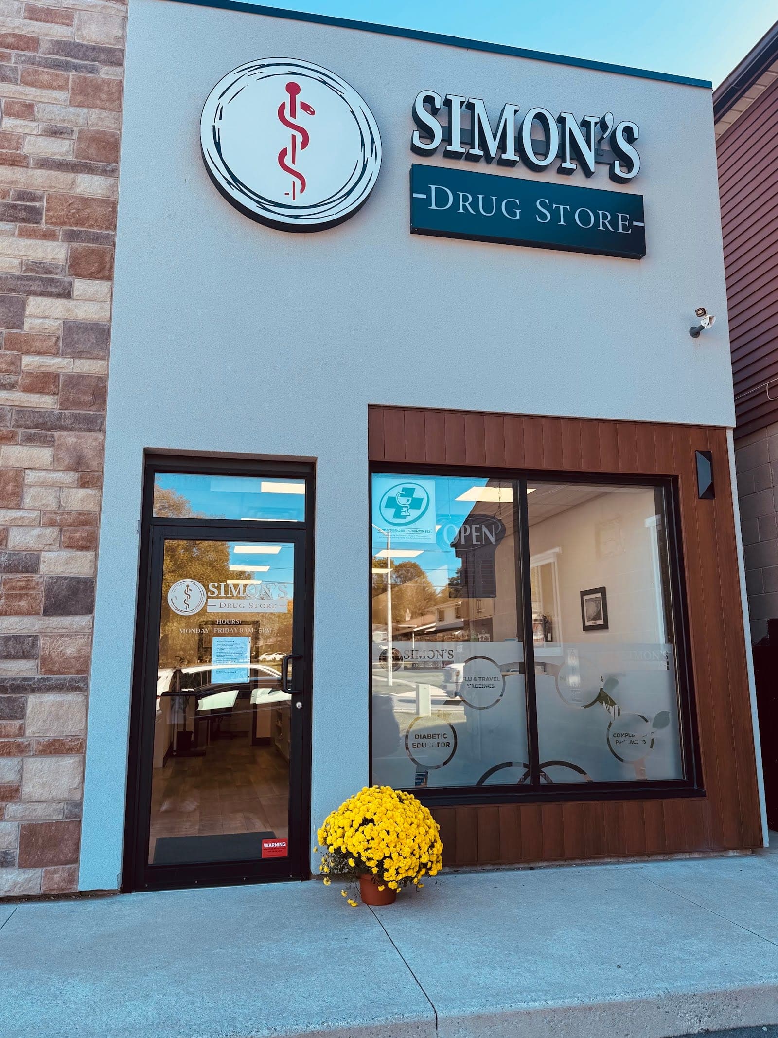 Simon’s Drugstore (photo: Lilly Brown, via Google)