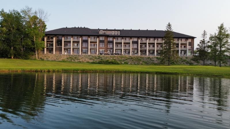 Heritage Suites Senior Residence - Photo 1