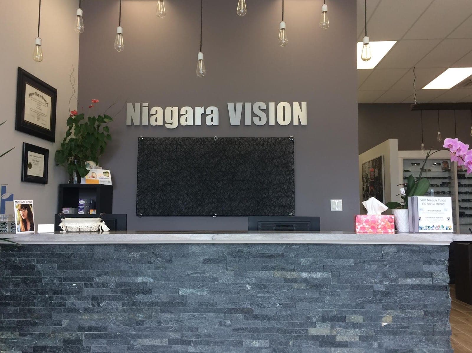 Niagara Vision- Dr. Fossey & Dr. Hooseinny (photo: Niagara Vision- Dr. Fossey & Dr. Hooseinny, via Google)