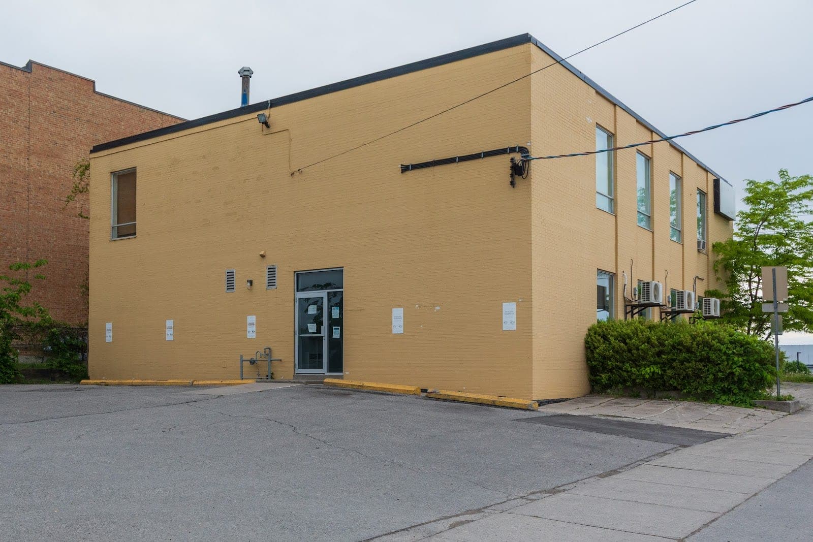 Dr. Christmas Family Eyecare Centre (photo: Paul Lantz, via Google)
