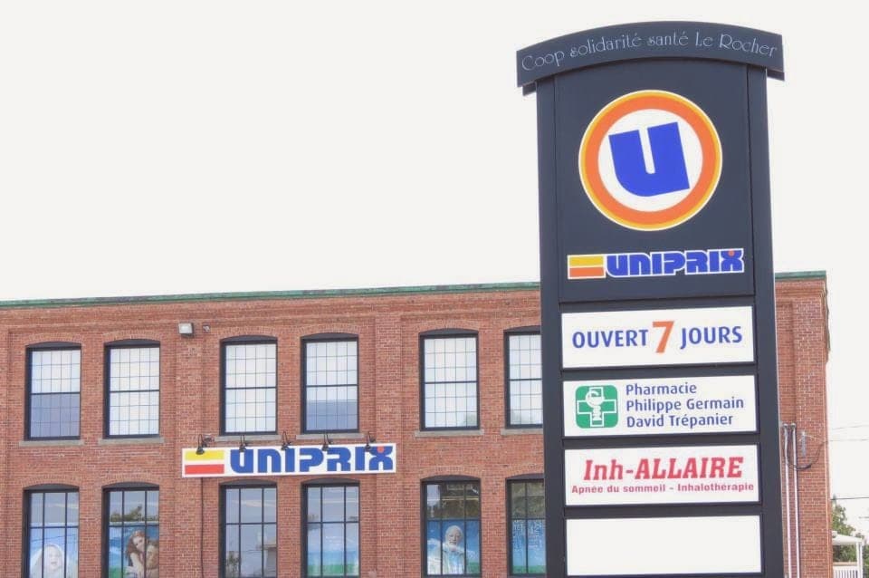 Uniprix C-E Lafrenière, M-P Girouard, A. Giroux et P. Drouin (photo: François Royer Mireault, via Google)