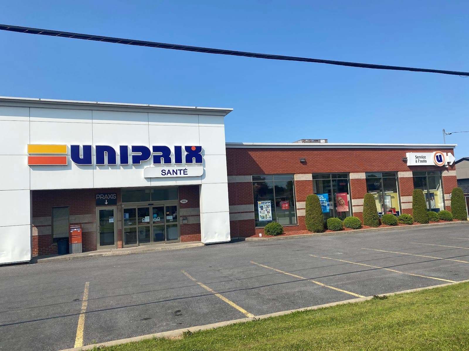 Uniprix Isabelle et Marie-Claude Legrand (photo: Malik Belhocine, via Google)