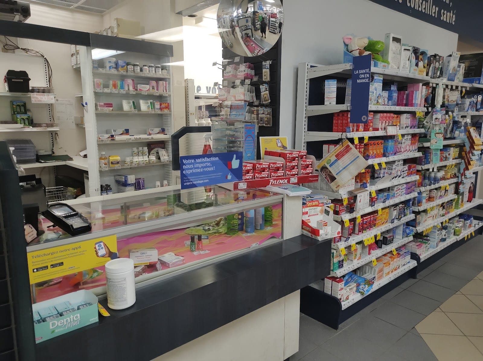 Uniprix Pharmacie Éric Bergeron et Mohand Boudjebla (photo: André Cinq-Mars, via Google)
