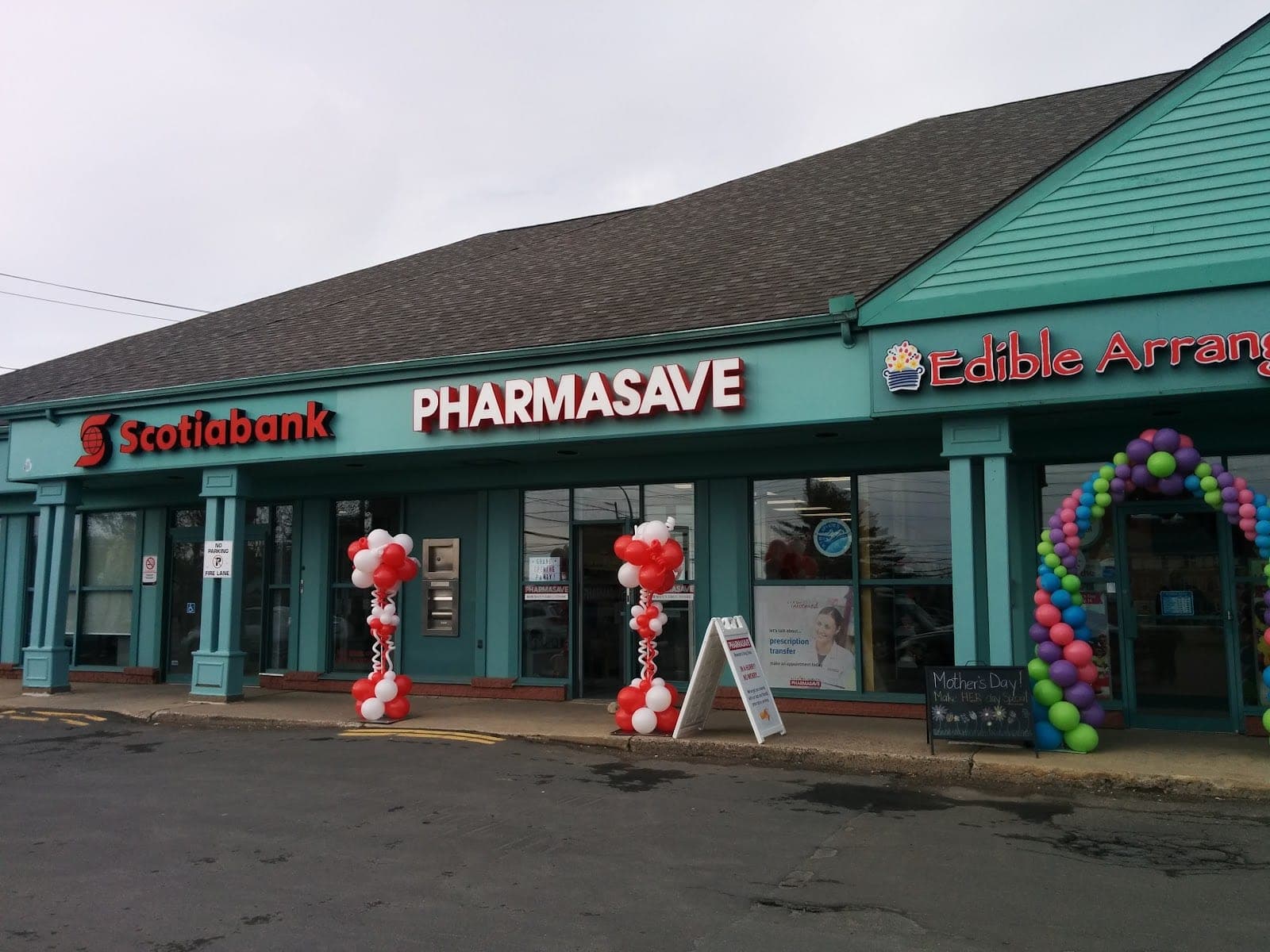 Pharmasave Bowmans (photo: Stamatia Baker, via Google)