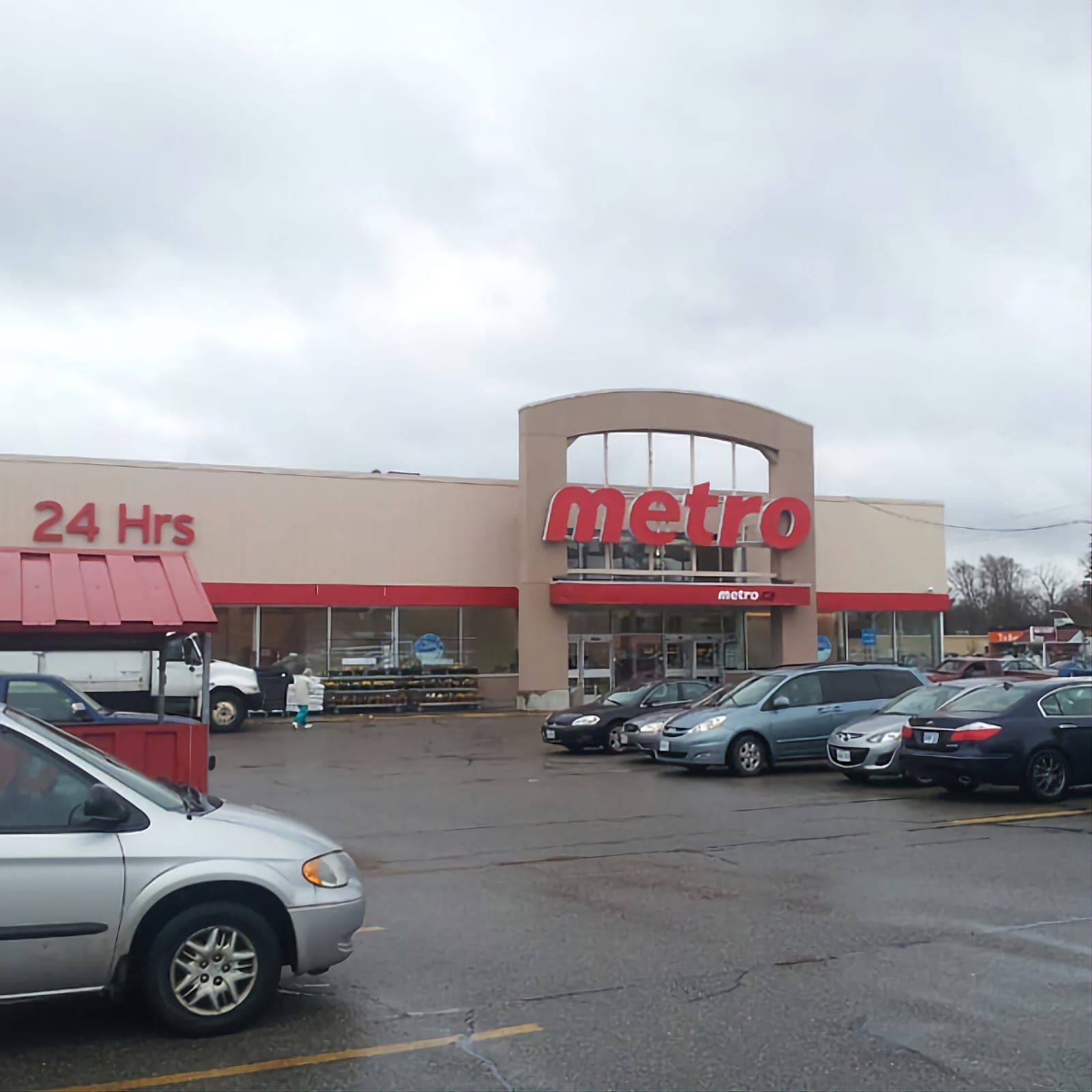 Metro Pharmacy (photo: Lazarus, via Google)