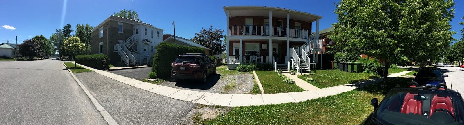La Maison d'Élohim (photo: Eric Foucher, via Google)