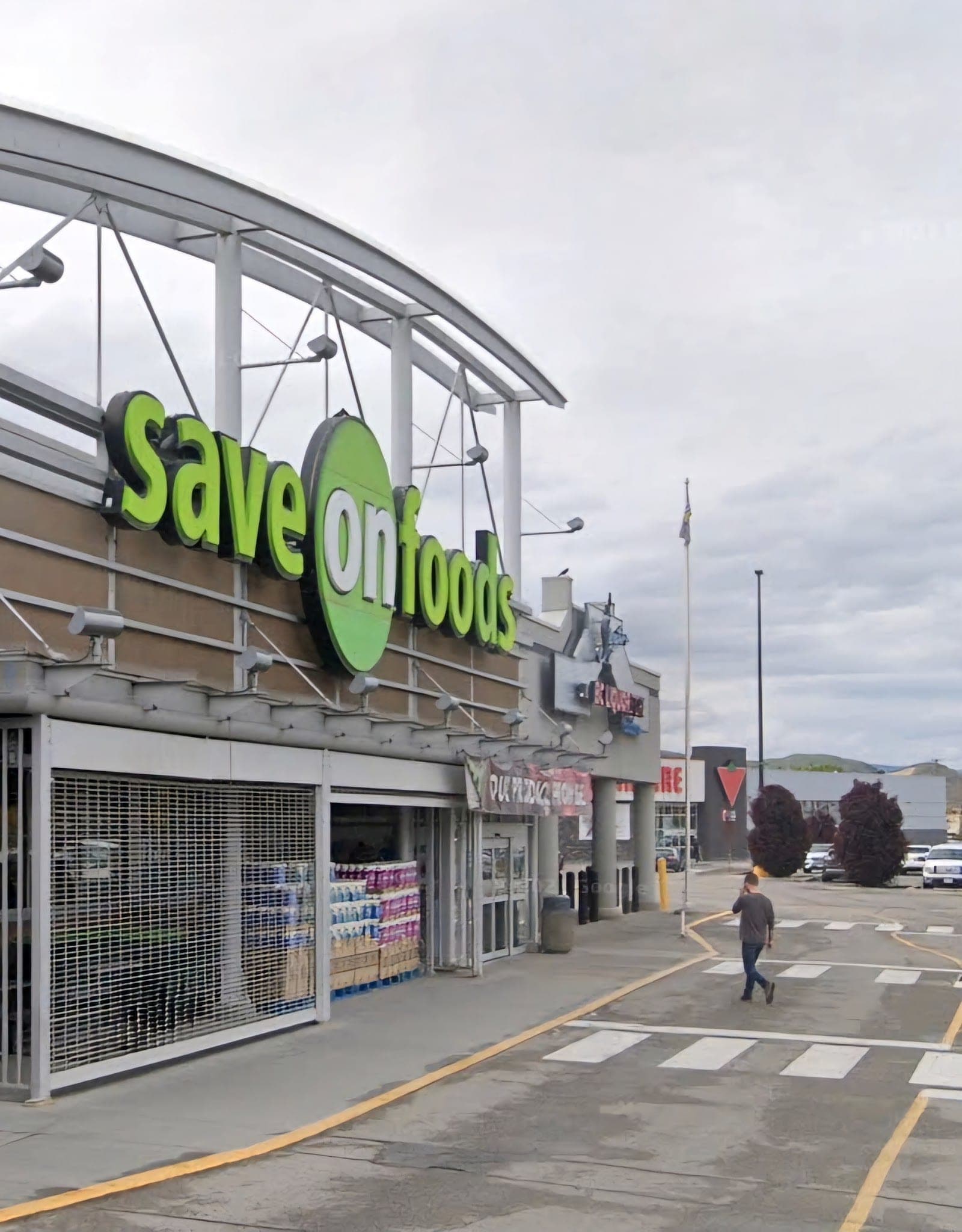 Save-On-Foods Pharmacy (photo: Lazarus, via Google)