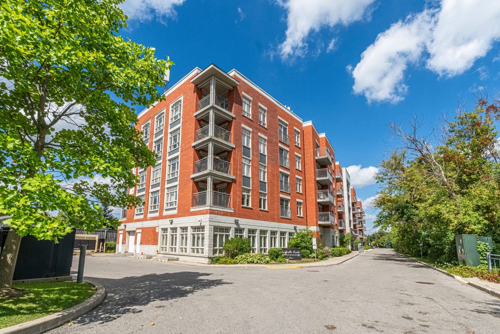 SeniorHome.ca - Stouffville Creek Retirement Residence