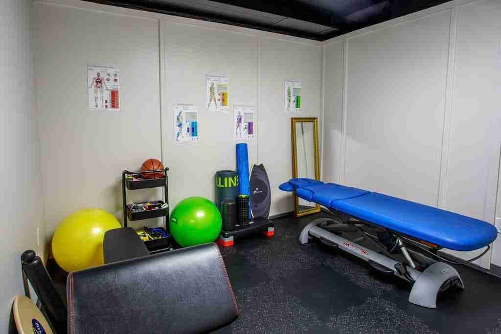 SeniorHome.ca - Live Life Physiotherapy & Acupuncture