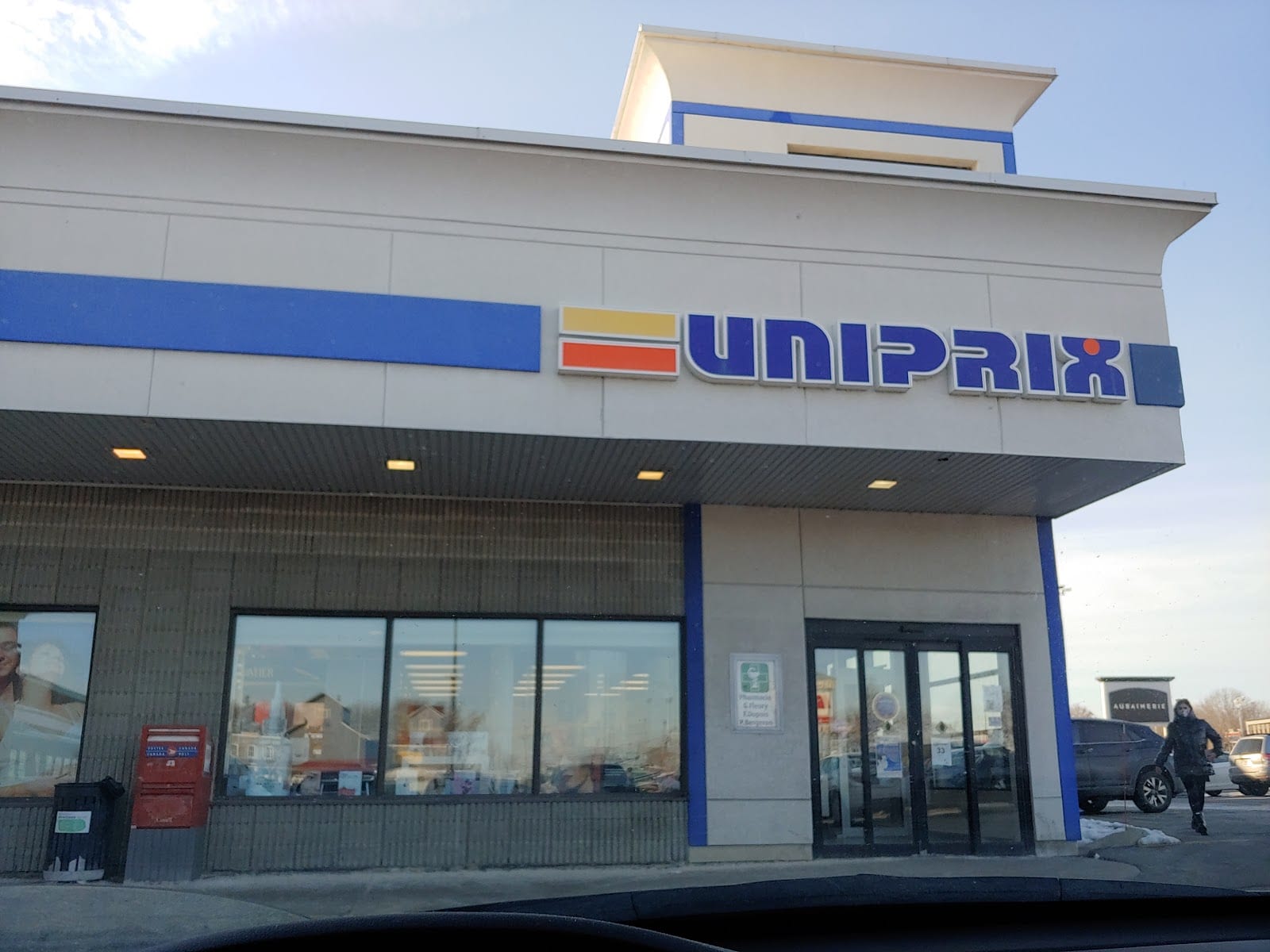 Uniprix Pharmacie G. Fleury, P. Bergeron & F. Dupuis (photo: Mickael Synnott, via Google)