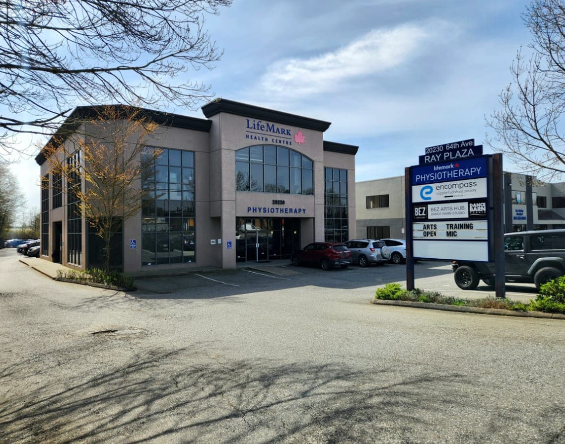 SeniorHome.ca - Lifemark 64th Avenue