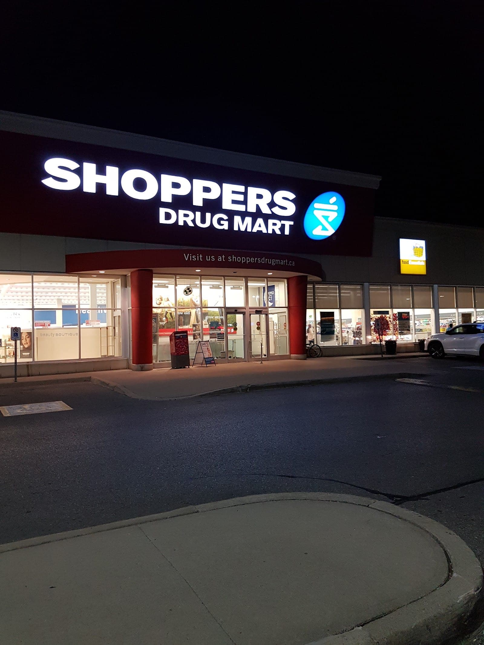 Shoppers Drug Mart (photo: Kareem Bonner, via Google)