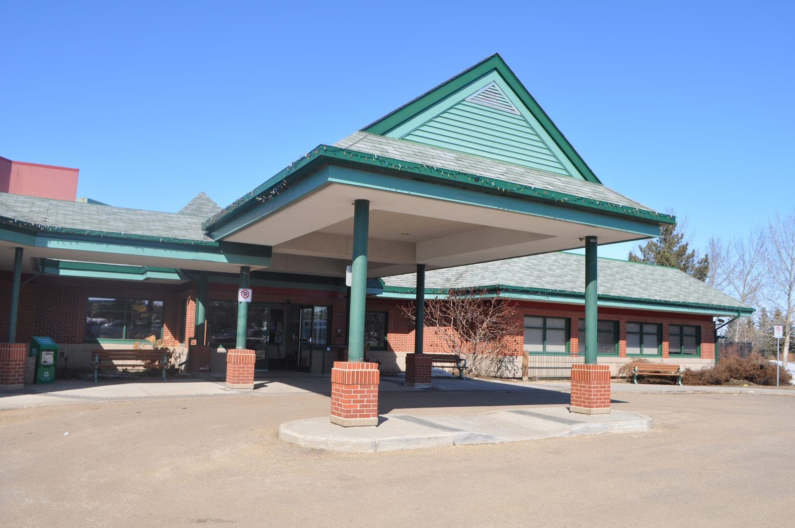 SeniorHome.ca - CapitalCare Strathcona