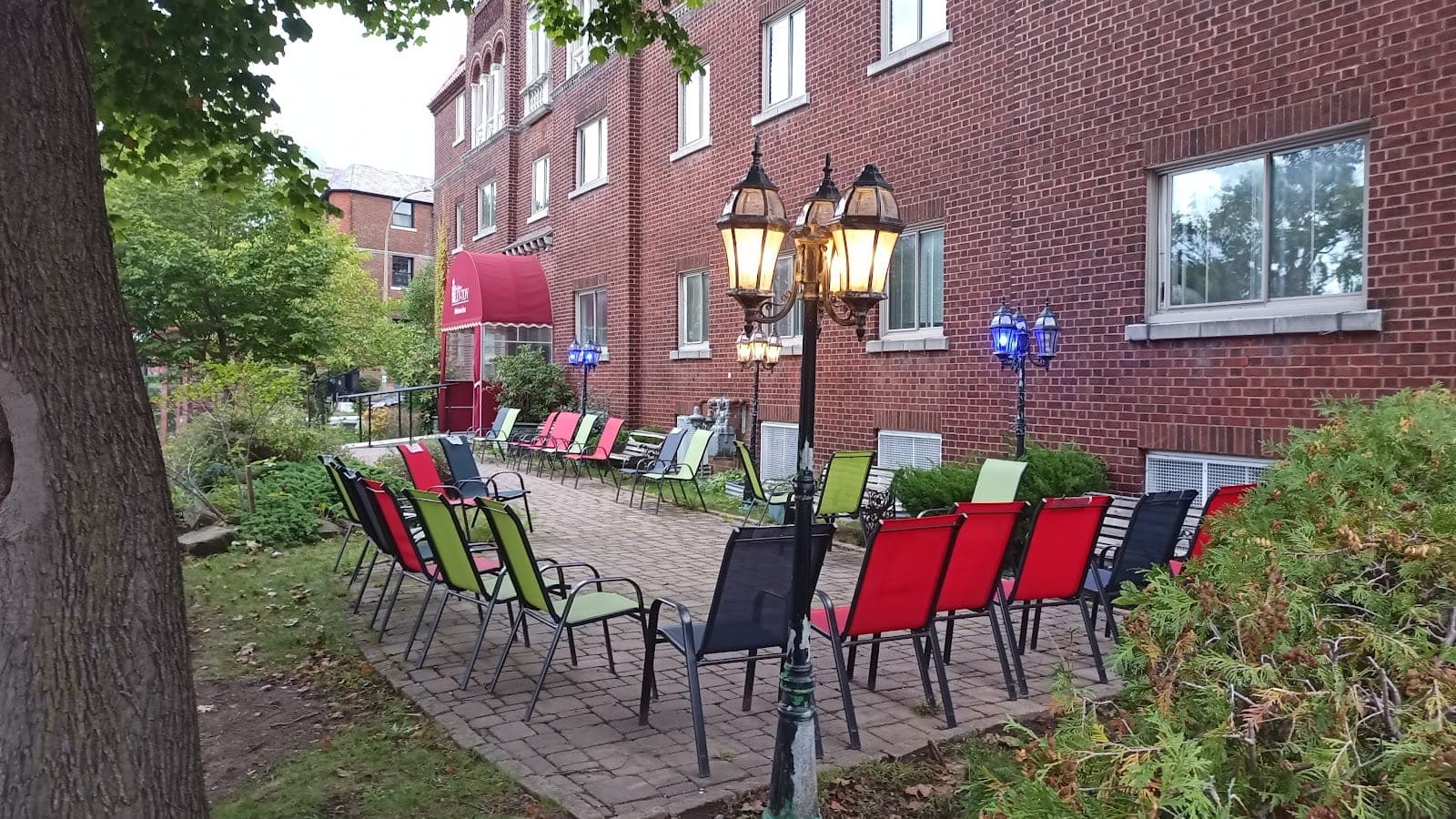 Lev-Tov Seniors Residence (photo: Igor Rusu, via Google)
