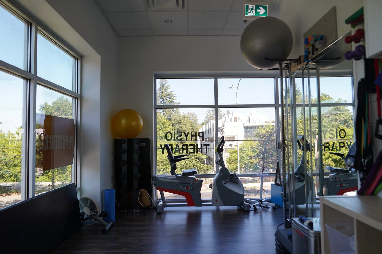SeniorHome.ca - Arrow Physiotherapy & Massage Therapy Clinic (Scott Road)