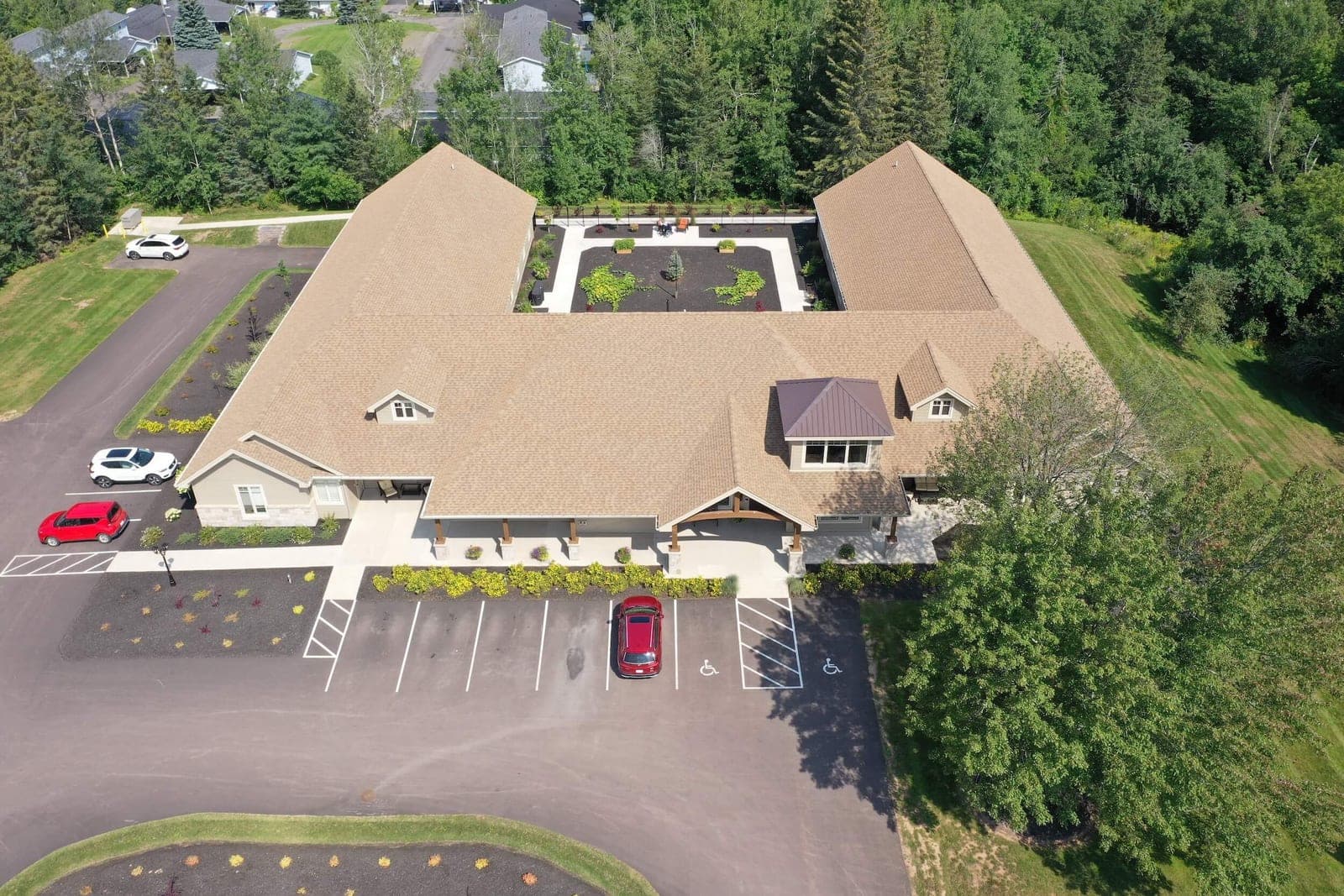 SeniorHome.ca - Grass Home