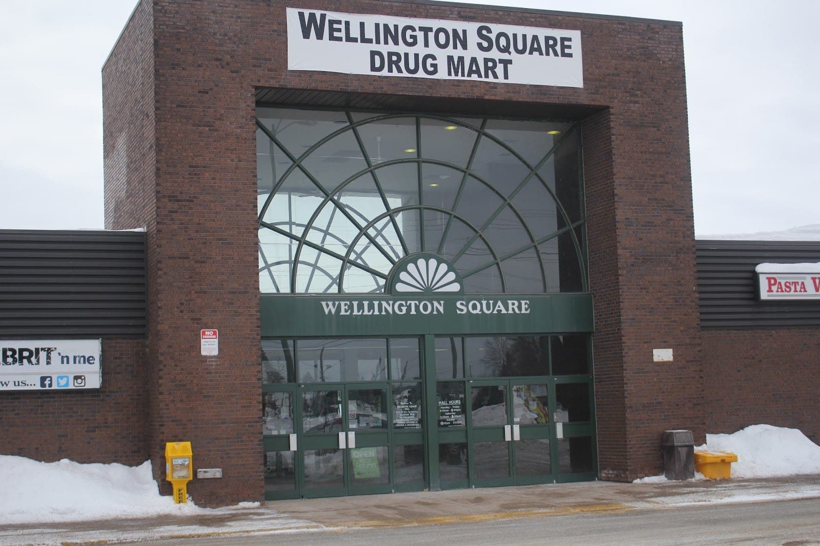 I.D.A. Wellington Square Drug Mart (photo: Maureen Montanini, via Google)