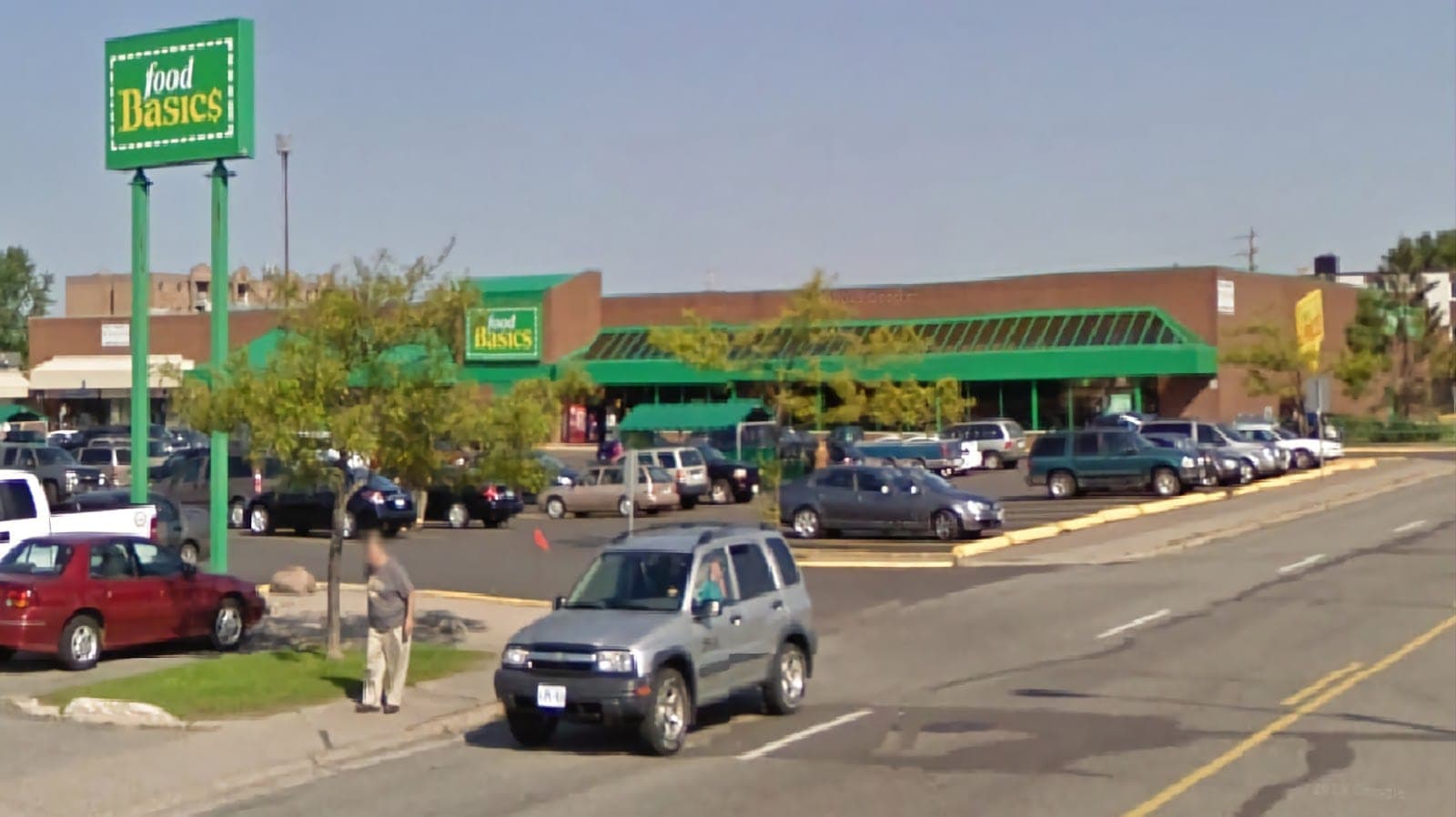 Food Basics Pharmacy (photo: Lazarus, via Google)