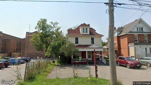 Staruck Norman Denture Clinic (Google Street View)