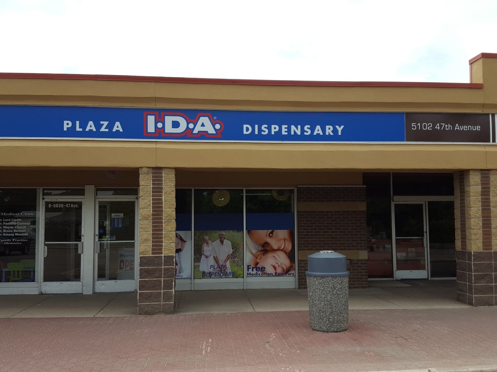 Plaza Ida Pharmacy (photo: Henchman314, via Google)
