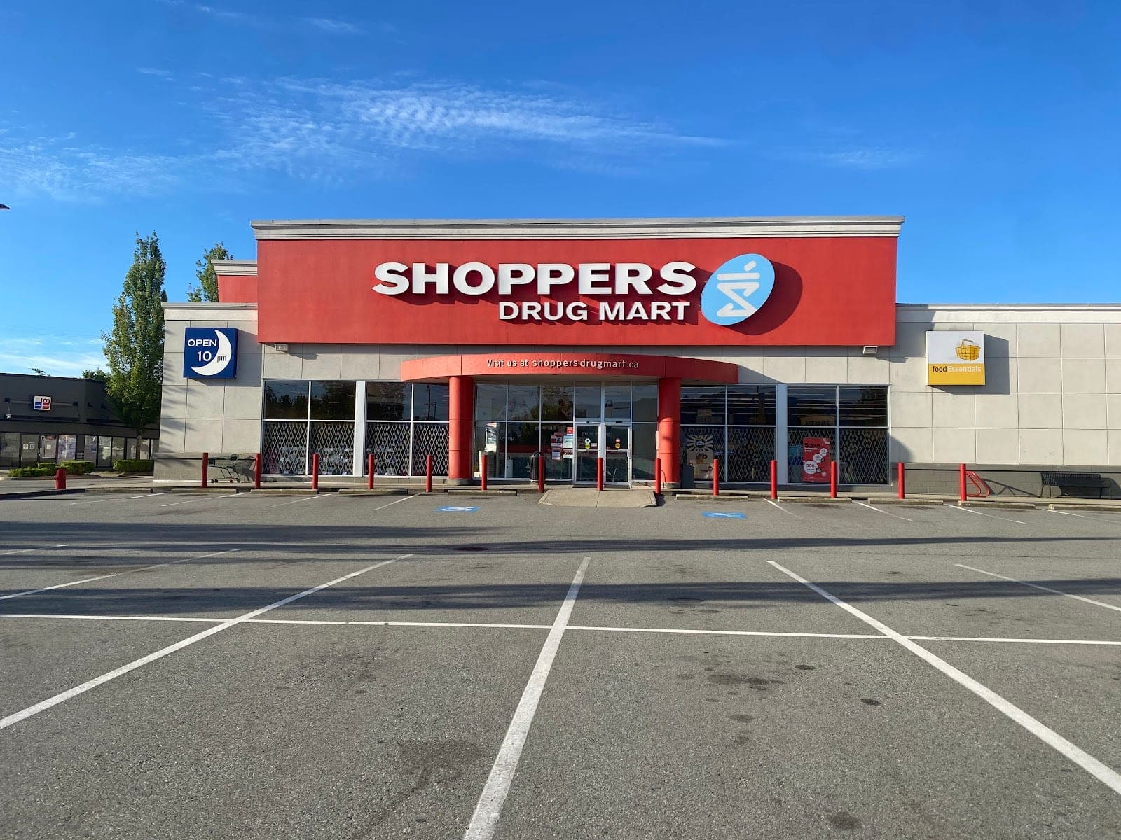 Shoppers Drug Mart (photo: junkai jia, via Google)