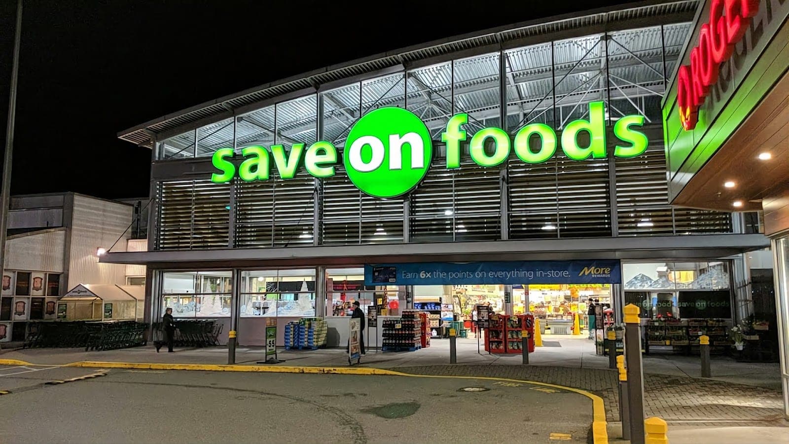 Save-On-Foods Pharmacy (photo: Lazarus, via Google)