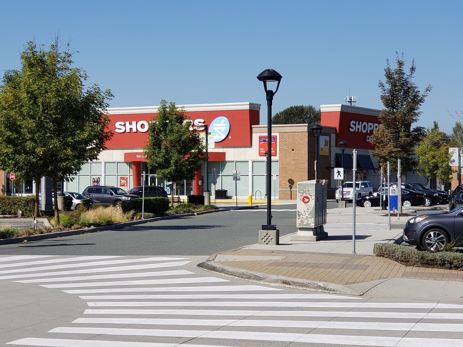Shoppers Drug Mart (photo: Min Phang, via Google)