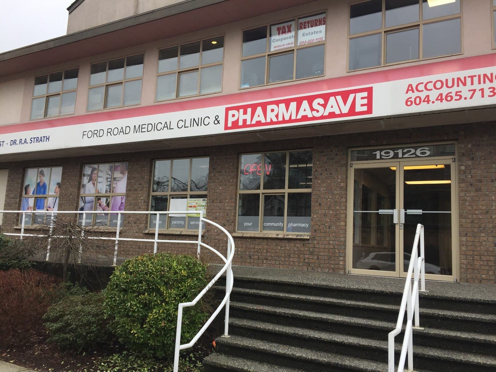 Pharmasave Ford Road (photo: Pharmasave Ford Road, via Google)