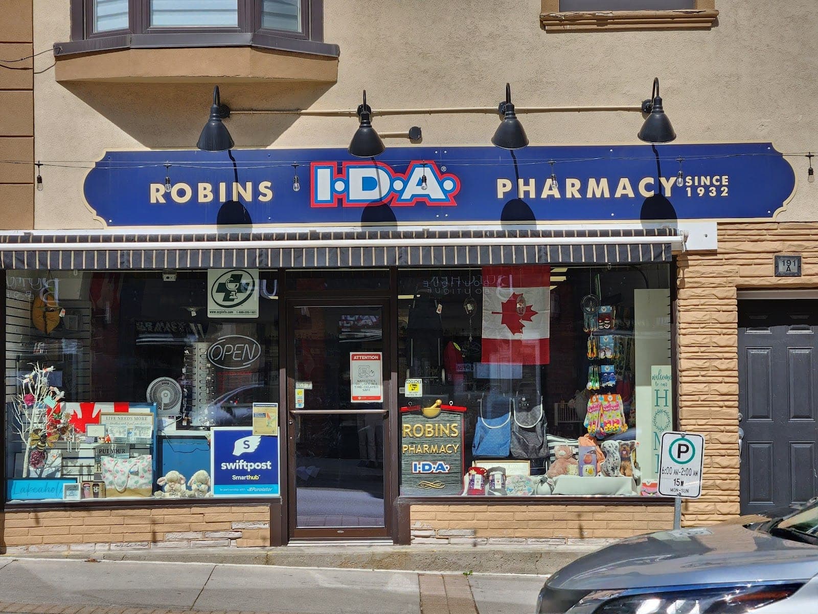 I.D.A. Robin’s Procare Pharmacy (photo: Com Thé, via Google)