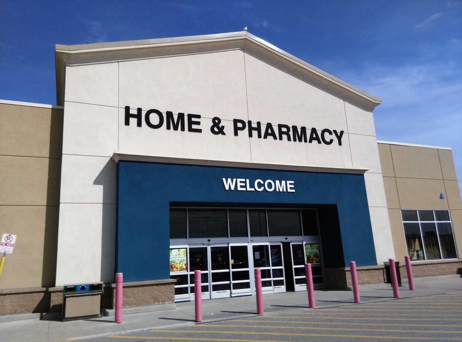 Walmart Pharmacy (photo: Chen Shaowei, via Google)