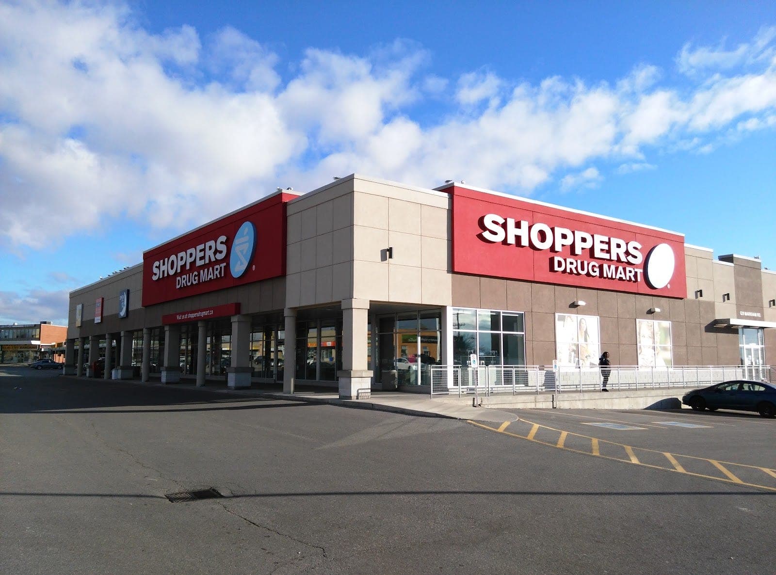 Shoppers Drug Mart (photo: Chen Shaowei, via Google)