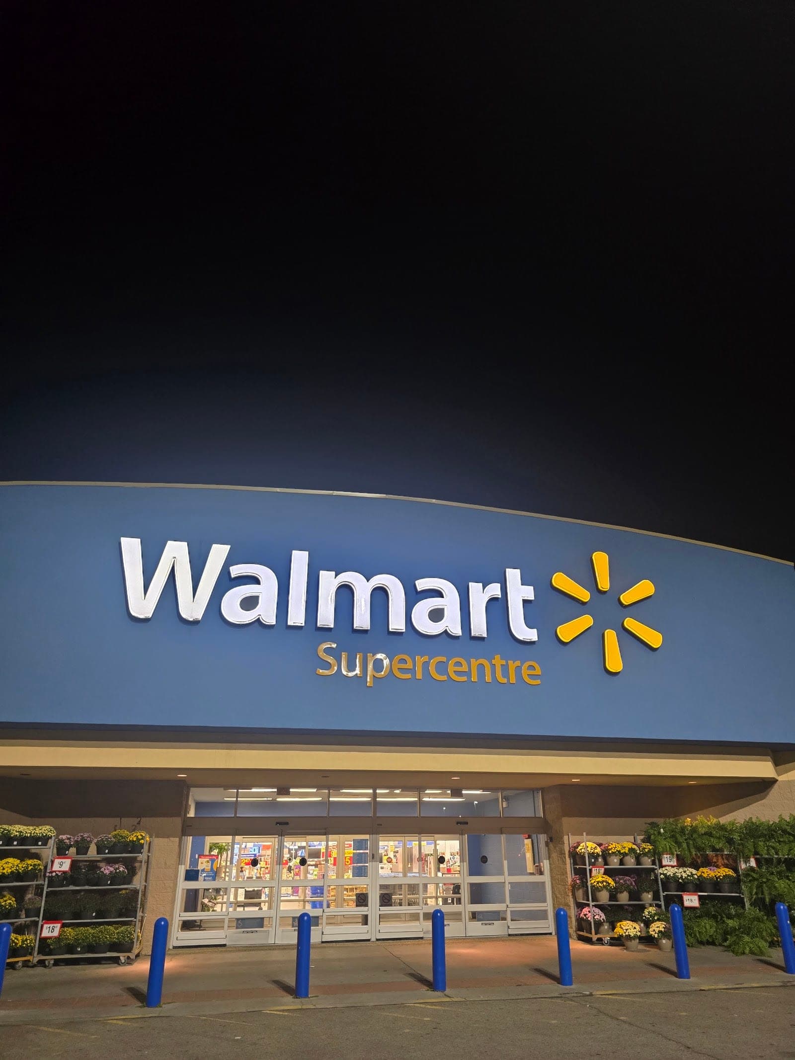 Walmart Vision Centre (photo: Edaso Gadena, via Google)