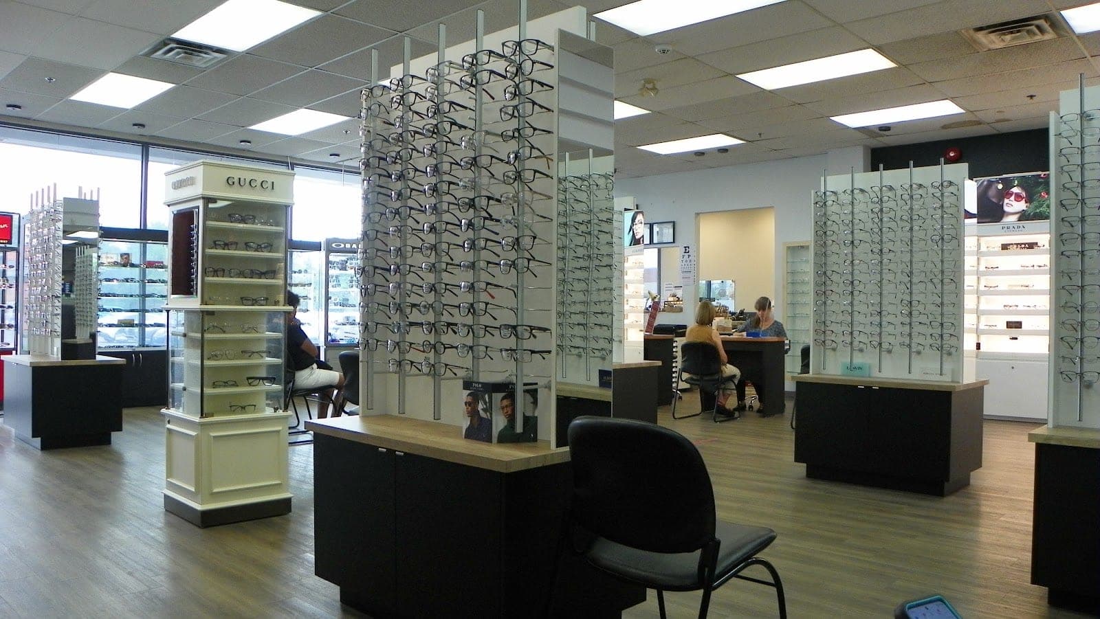 Optique Châteauguay (photo: WaterCrystal29, via Google)