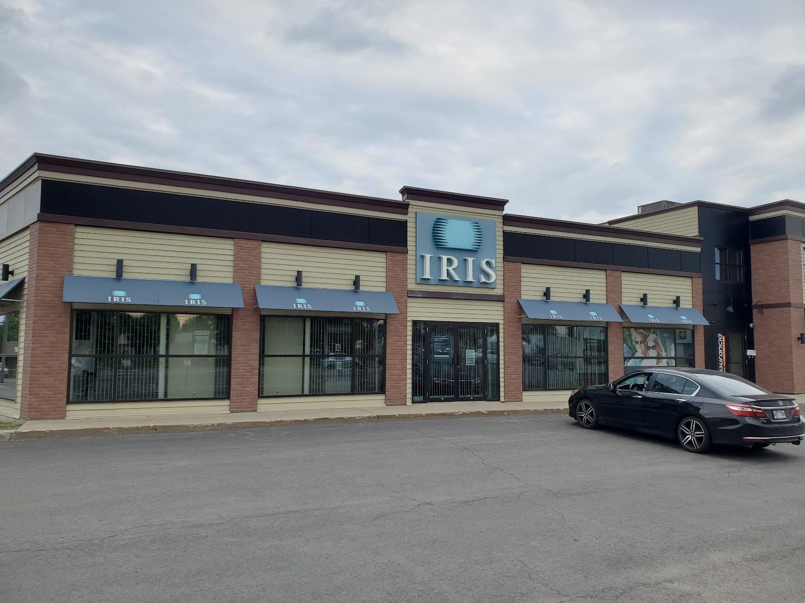 IRIS Optométristes et Opticiens - Châteauguay (photo: Oli U, via Google)