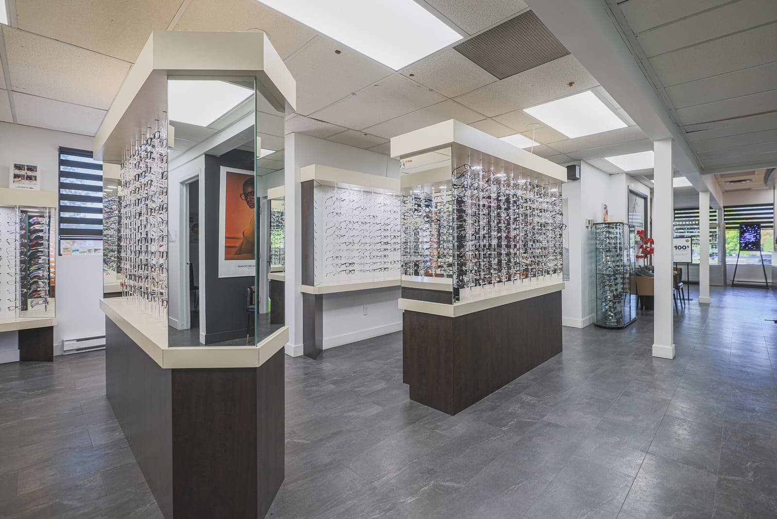 SeniorHome.ca - Le Lunetier Châteauguay - Opticien et examen de la vue par un Optométriste
