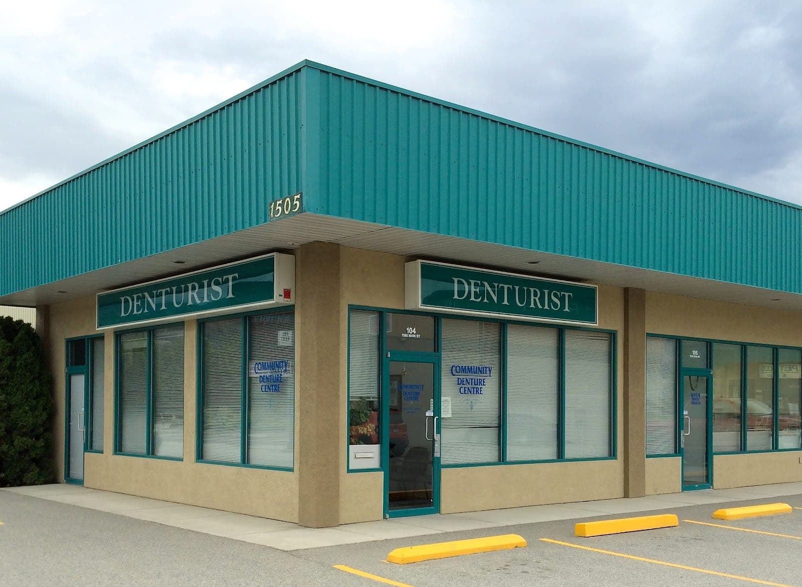 Community Denture Centre (photo: Rita Montgomery, via Google)