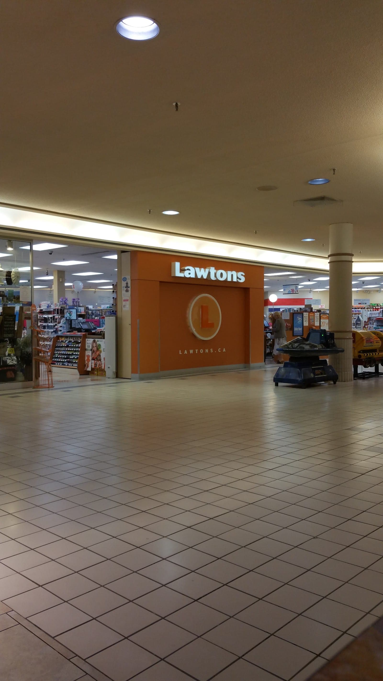 Lawtons Drugs Avalon Mall (photo: Tony Rockbeard, via Google)