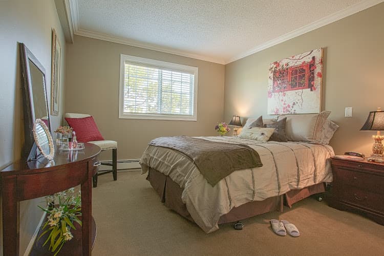 The Shores Retirement Residence - Photo 1