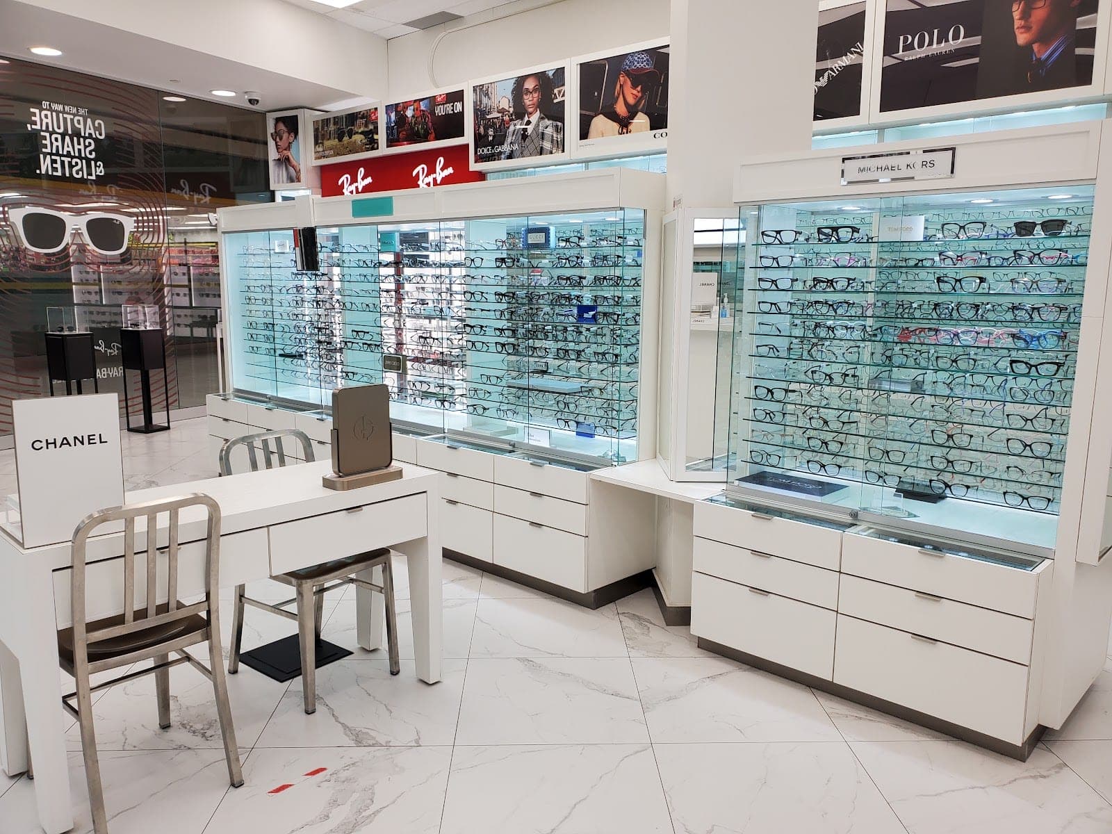Famous Optical (photo: Hasan Mohammed, via Google)