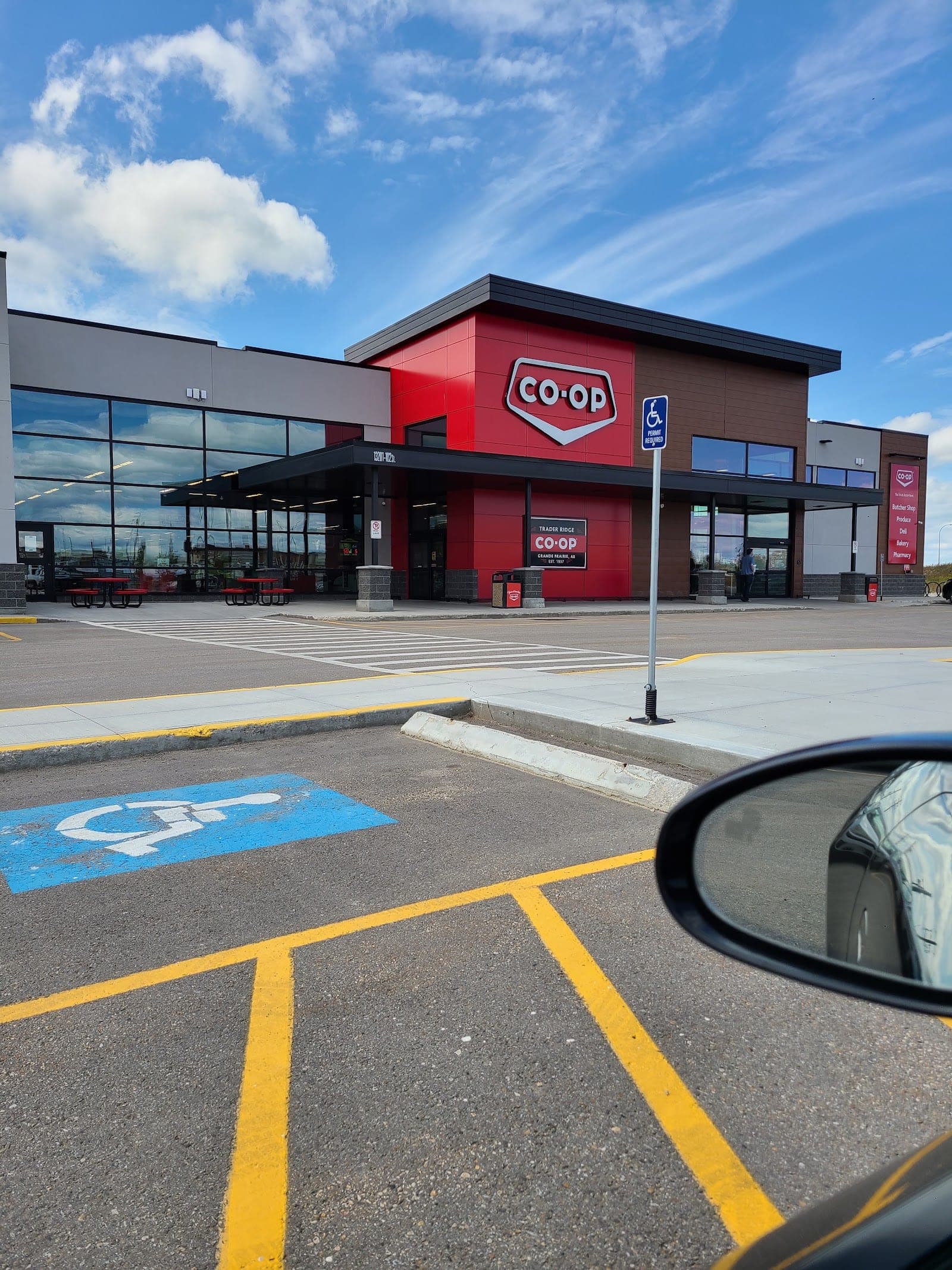 New Horizon Co-operative Downtown Food Store (photo: Perry, via Google)